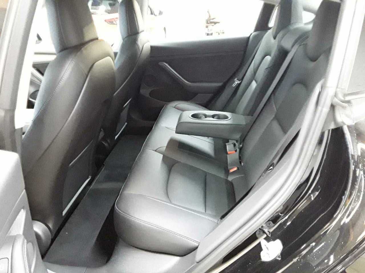 Tesla Model 3 Langstreckenbatt. Allradantrieb Dual Motor Performance 13