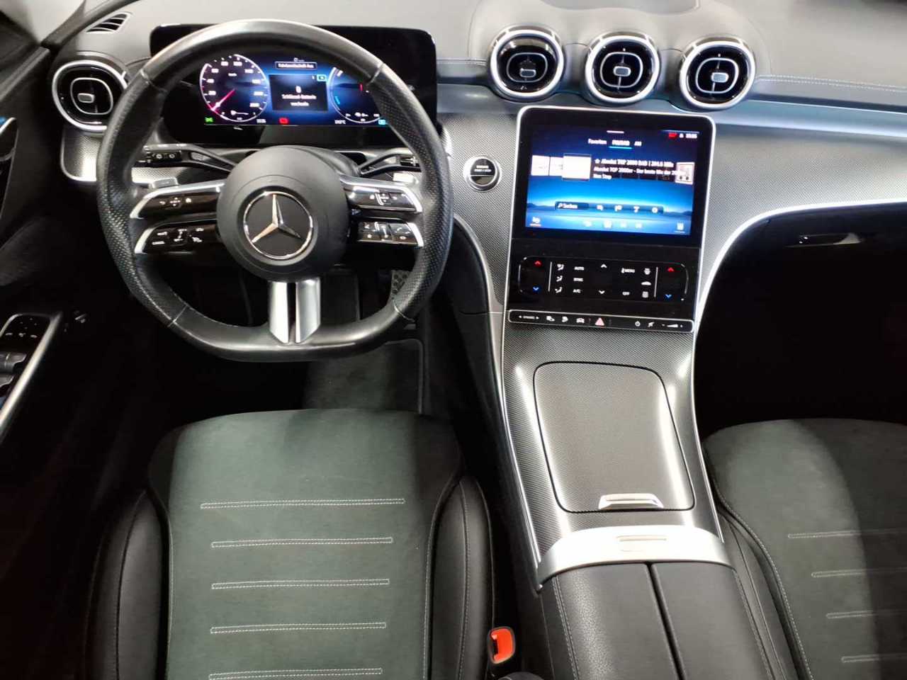 Mercedes-Benz C 300 e T 9G-TRONIC AMG Line 10