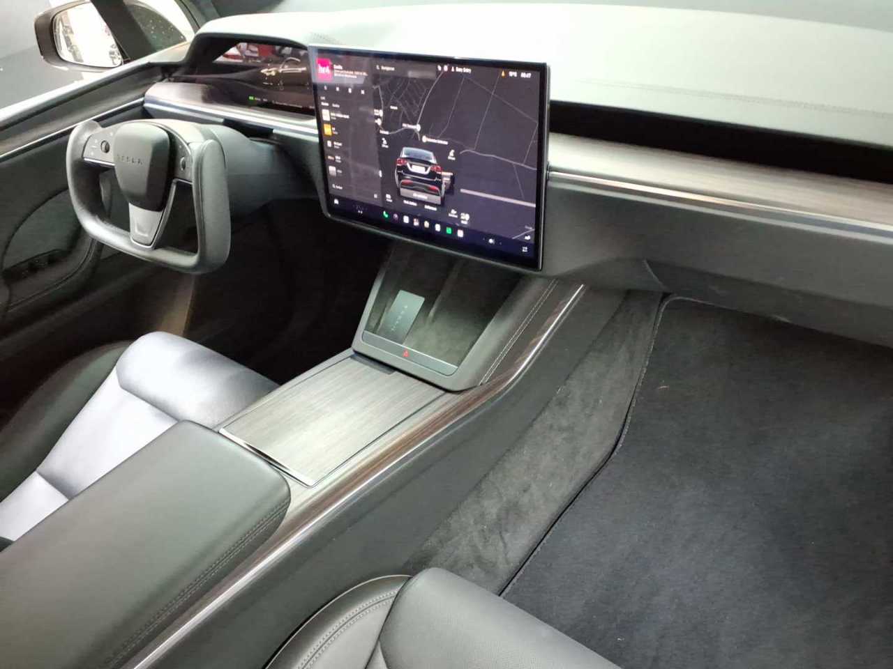 Tesla Model X 9