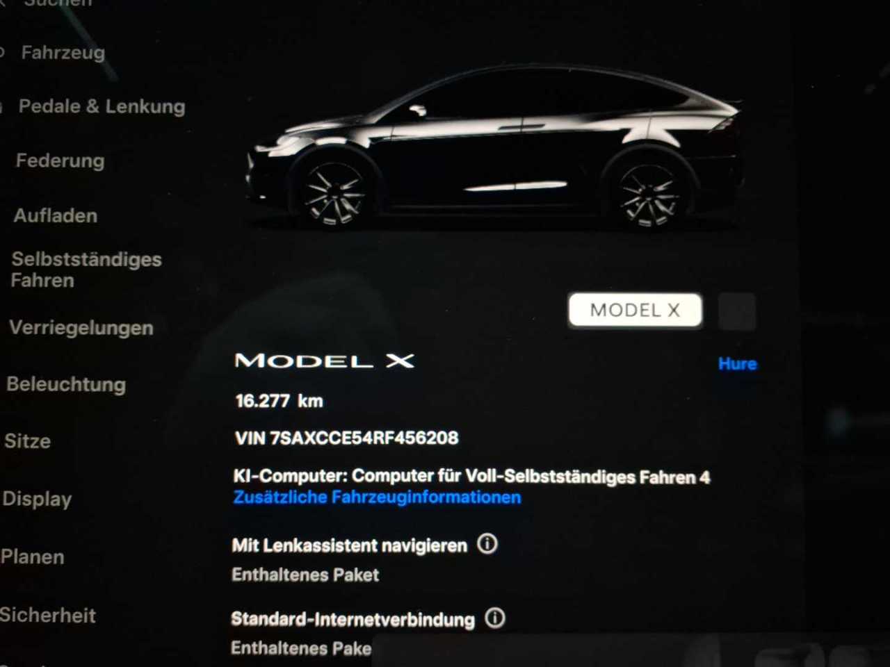Tesla Model X 12