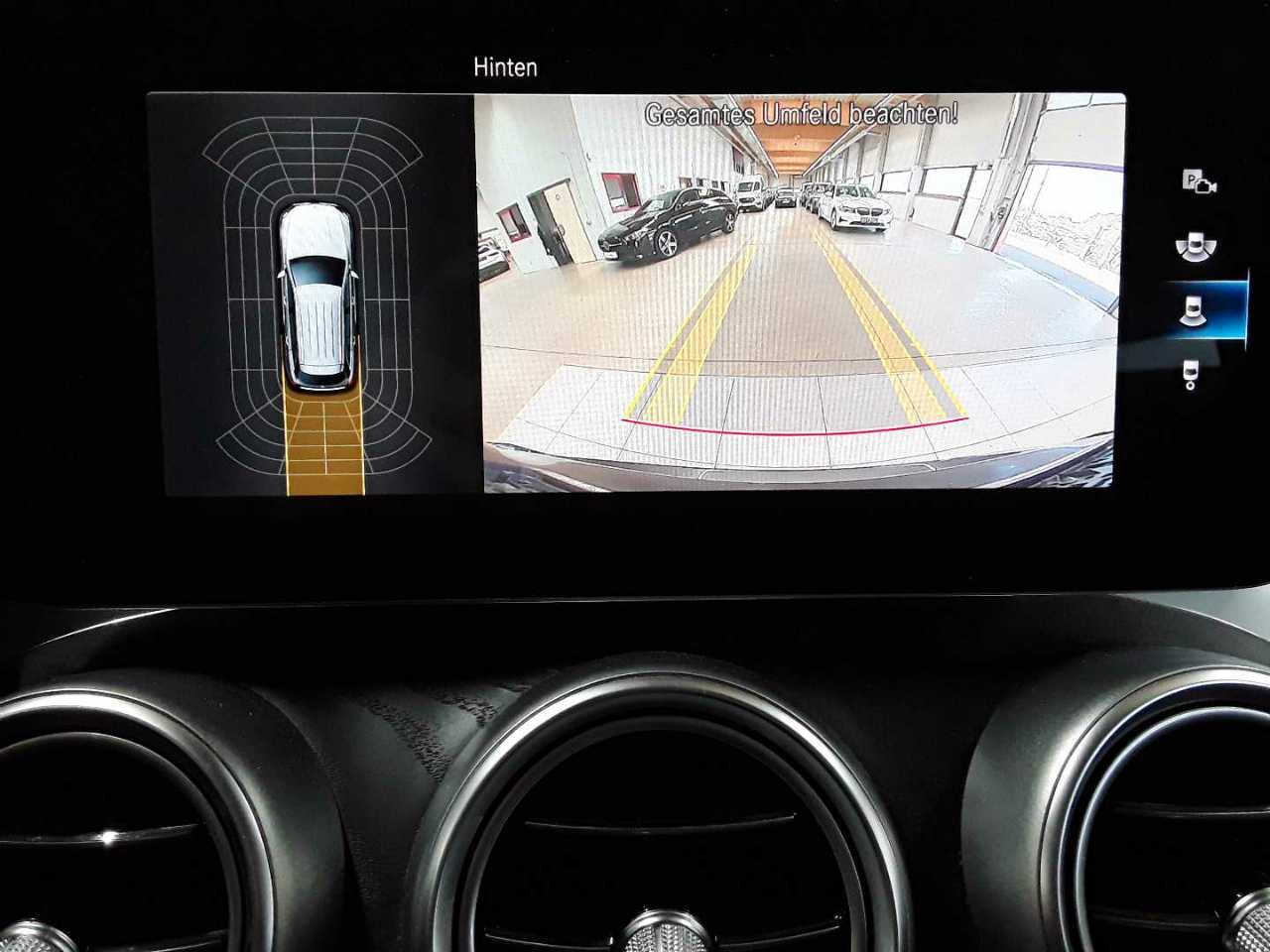 Mercedes-Benz GLC 300 e 4Matic 9G-TRONIC AMG Line 17