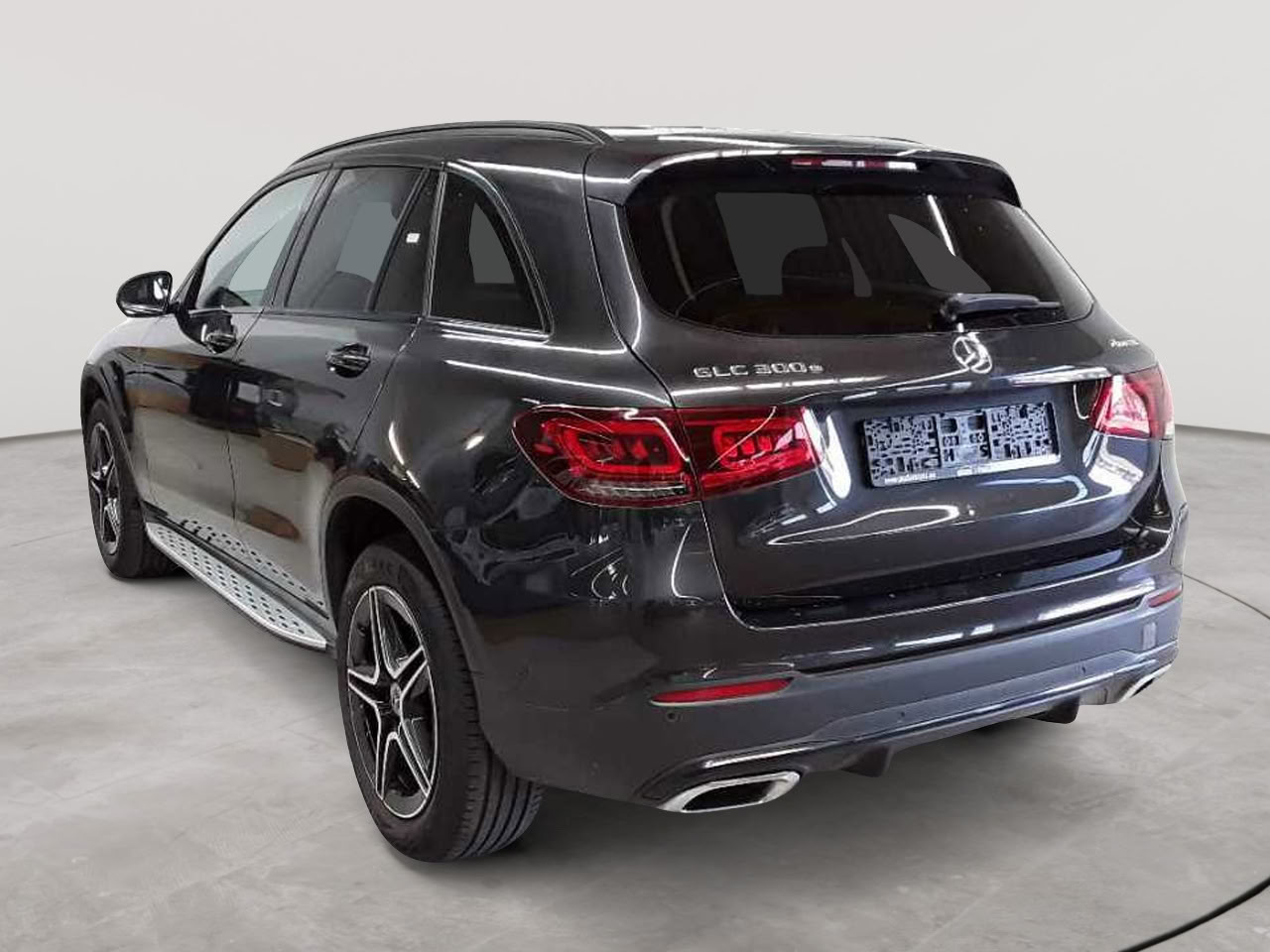 Mercedes-Benz GLC 300 e 4Matic 9G-TRONIC AMG Line 5