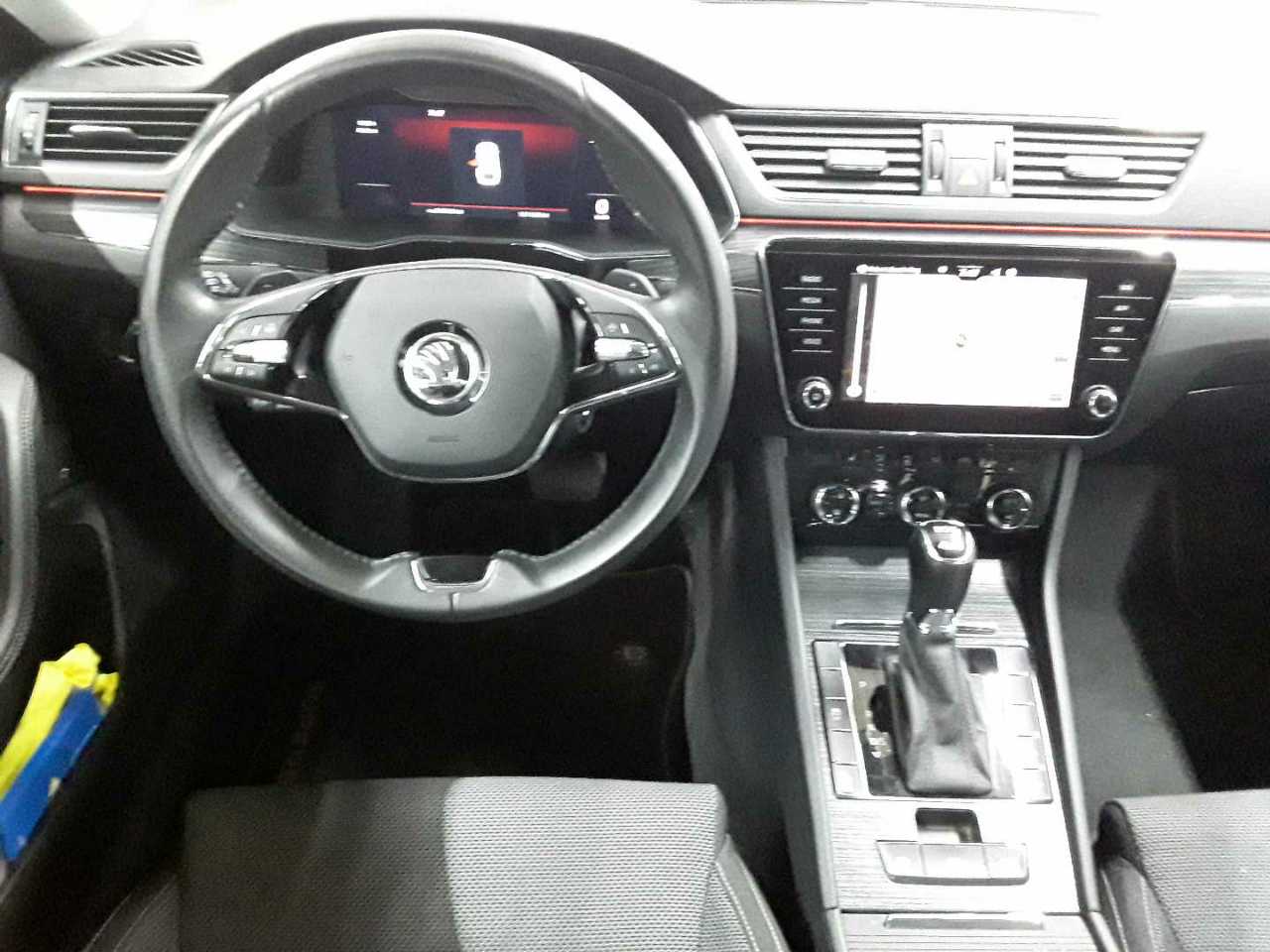 Skoda Superb Combi 2.0 TDI 4x4 DSG Style 10