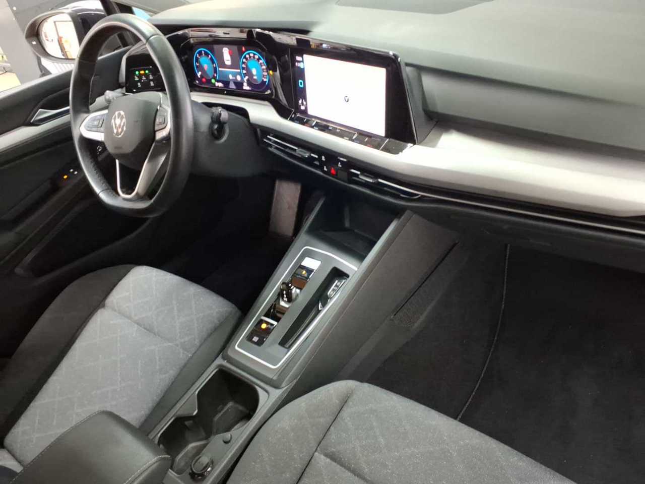 Volkswagen Golf Variant 2.0 TDI SCR DSG Life 9