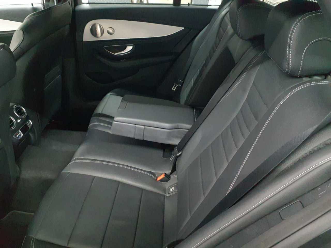 Mercedes-Benz E 300 de 4Matic T 9G-TRONIC AMG Line 13