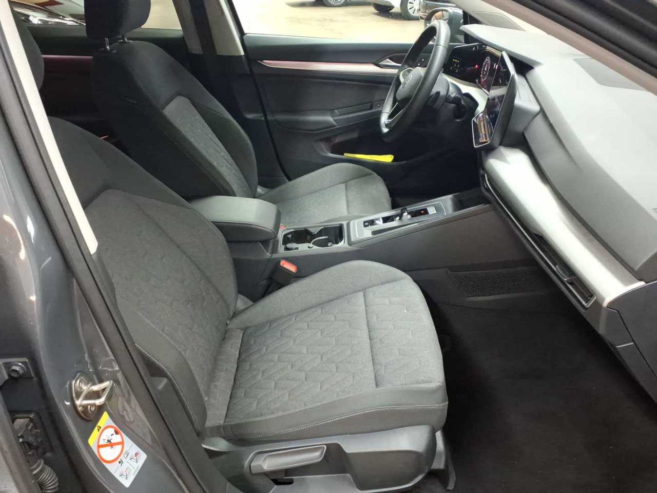 Volkswagen Golf Variant 1.5 eTSI OPF DSG Life 7
