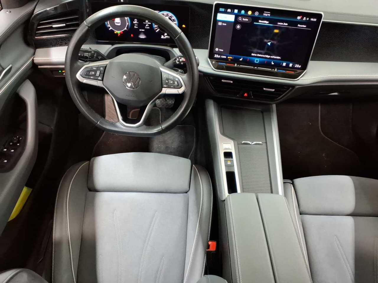 Volkswagen Passat Variant 1.5 e-TSI OPF DSG Business 10
