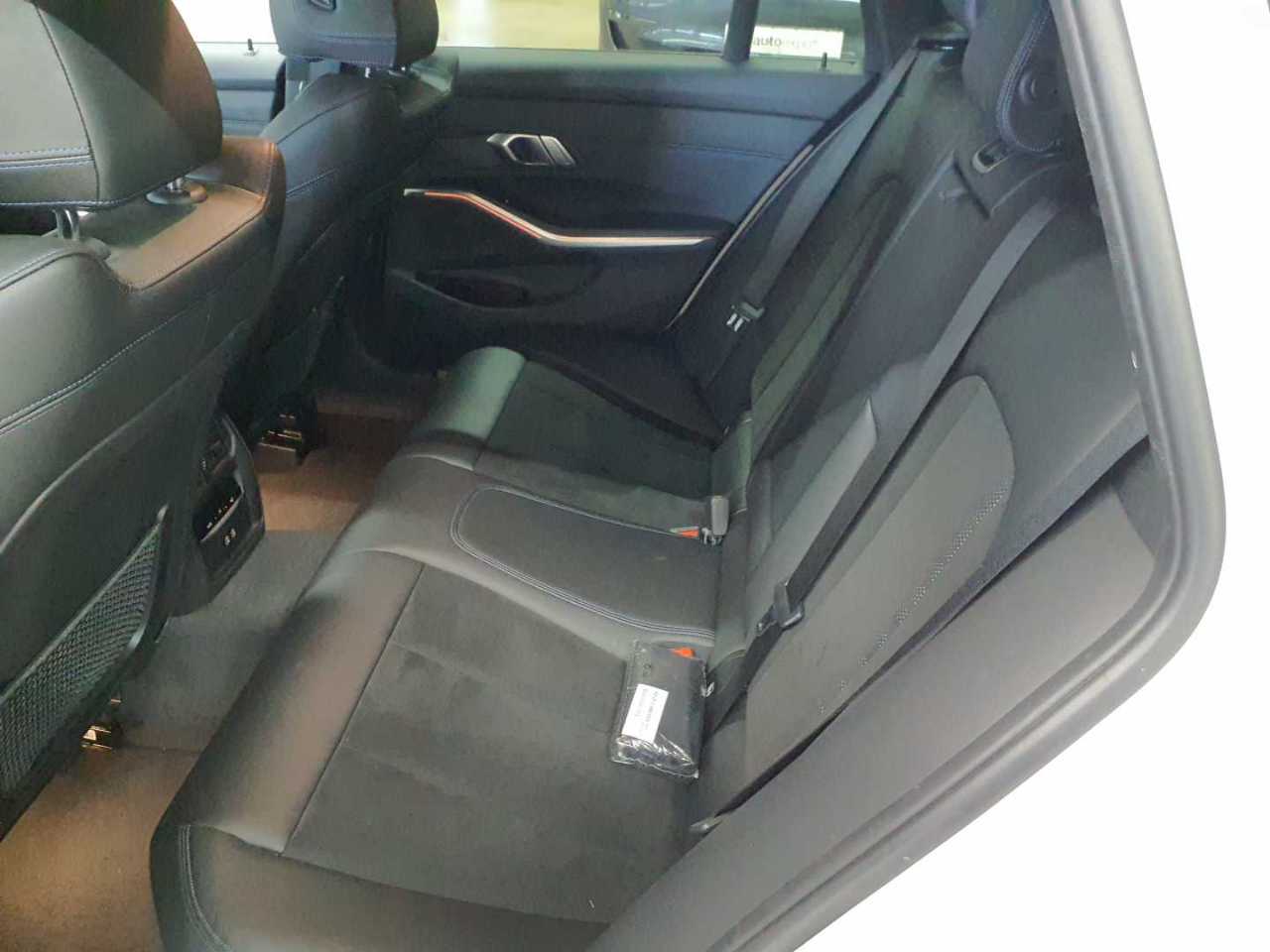 BMW 330d Touring xDrive Aut. M Sport 13