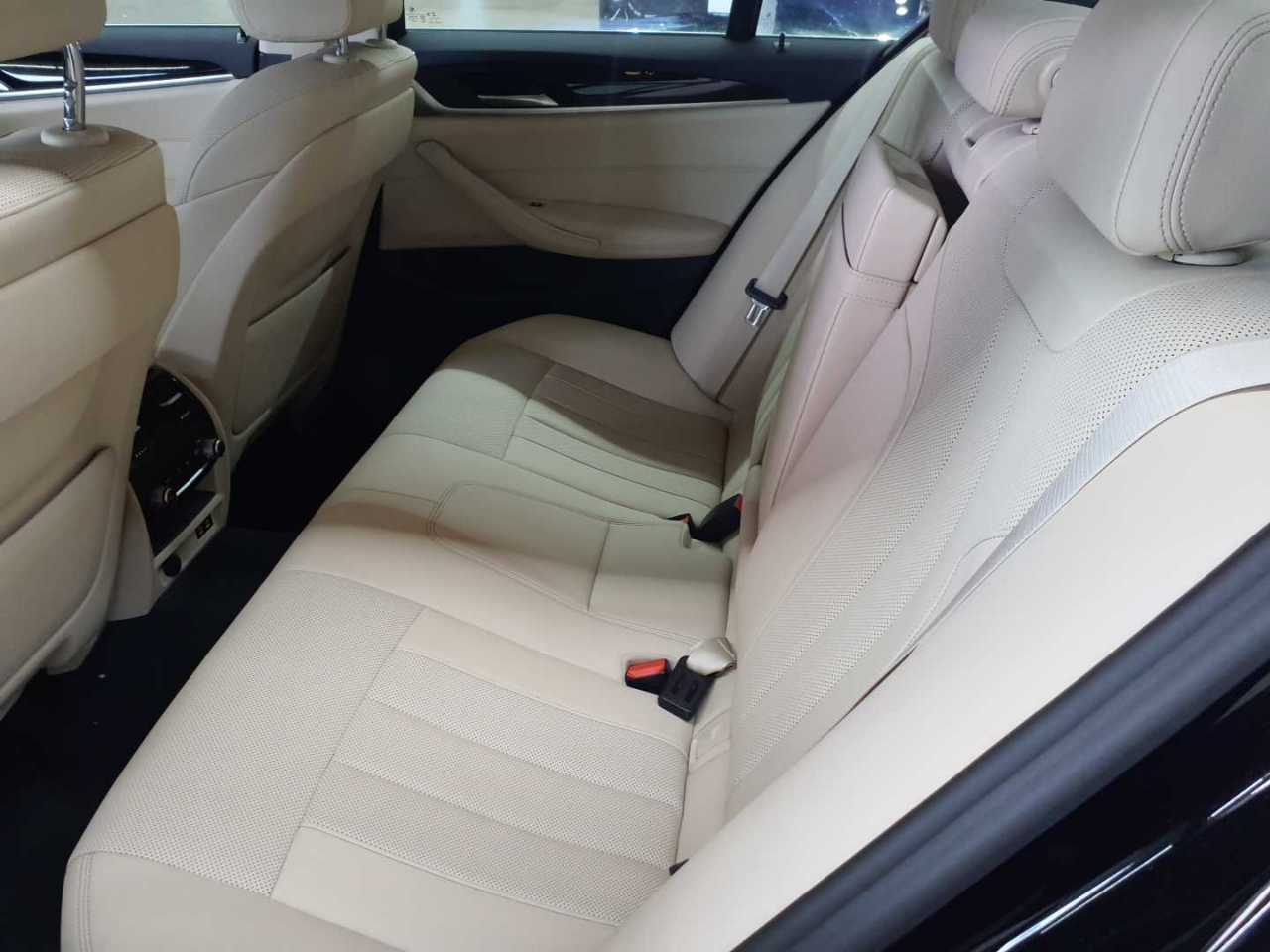 BMW 530e Aut. 13