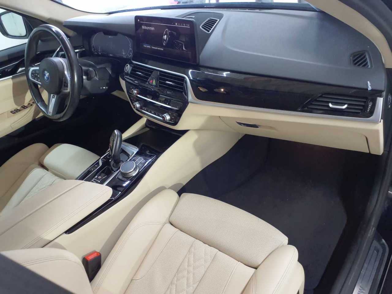 BMW 530e Aut. 9