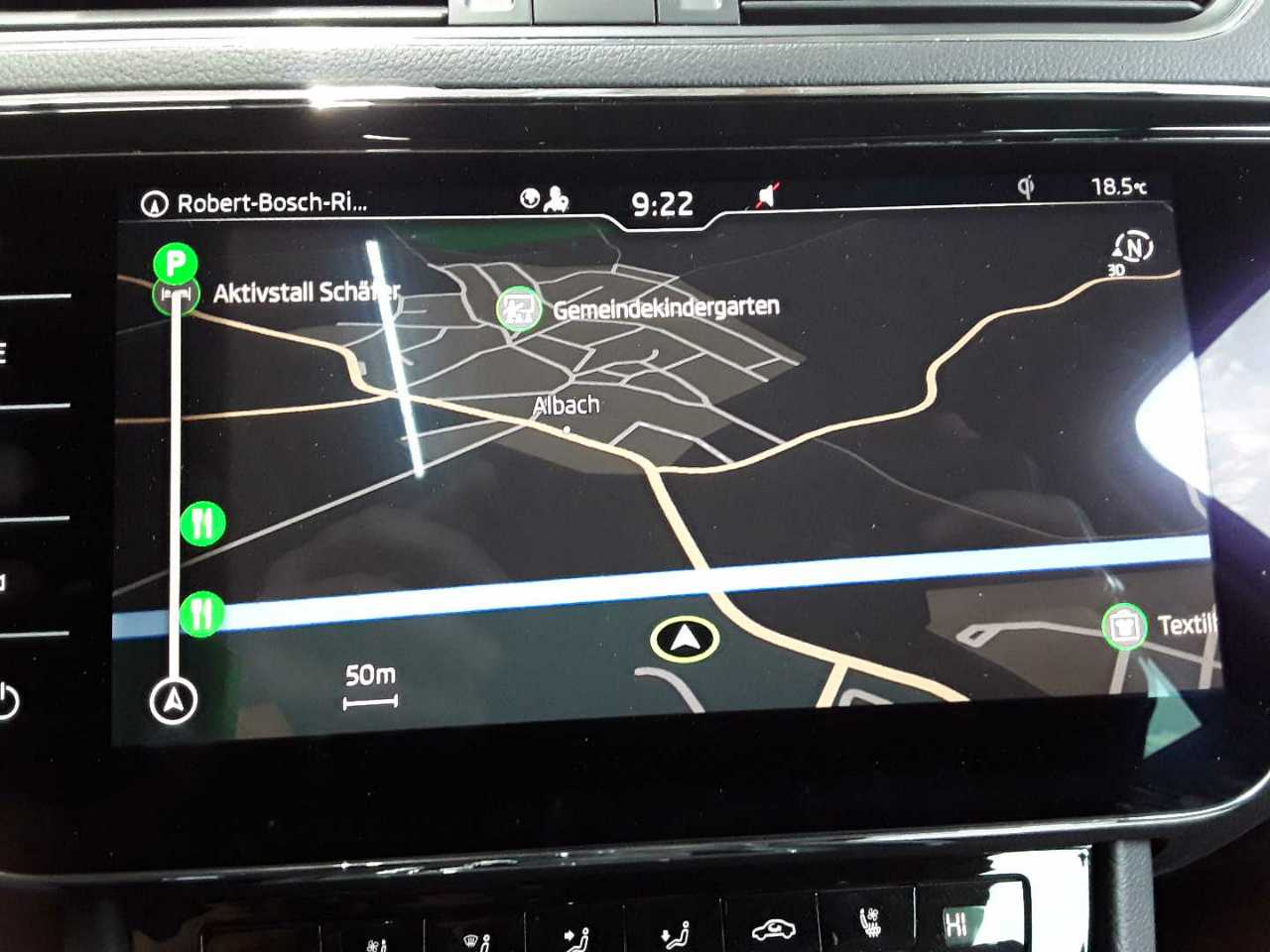 Skoda Superb Combi 2.0 TDI DSG Style 12
