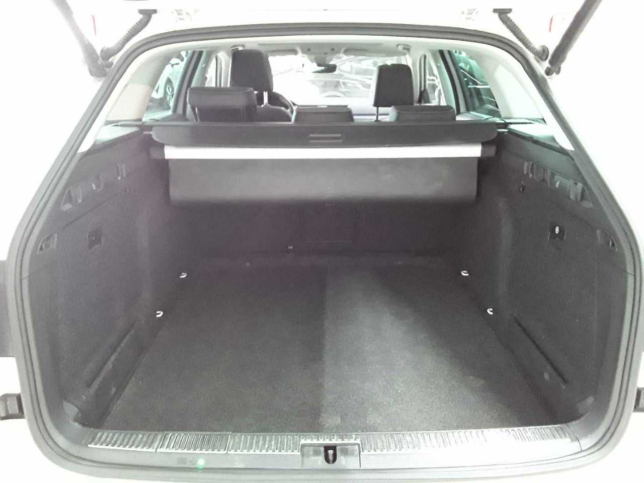 Skoda Superb Combi 2.0 TDI DSG Style 15