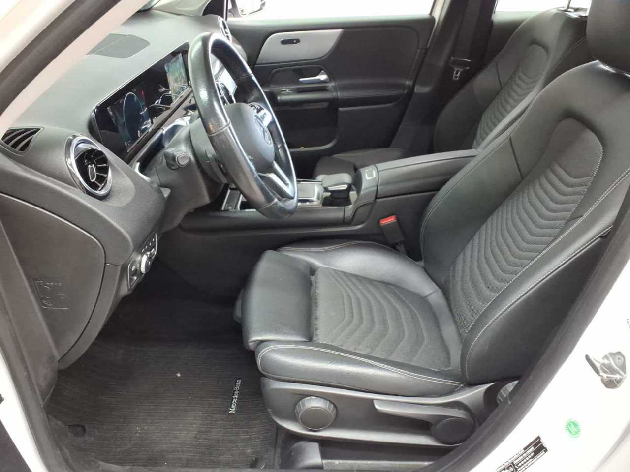 Mercedes-Benz GLB 200 d 4Matic 8G-DCT Style 7