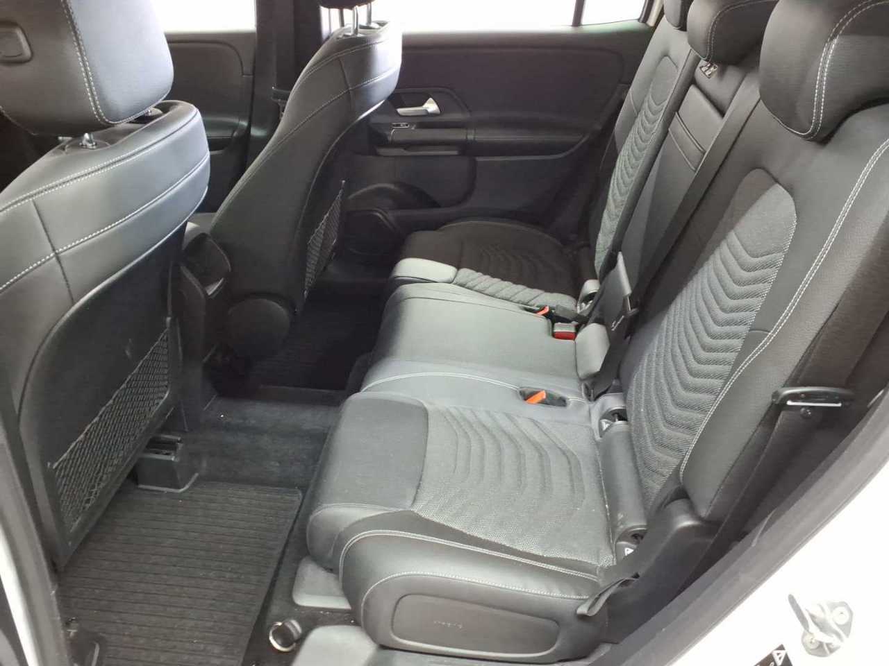 Mercedes-Benz GLB 200 d 4Matic 8G-DCT Style 13