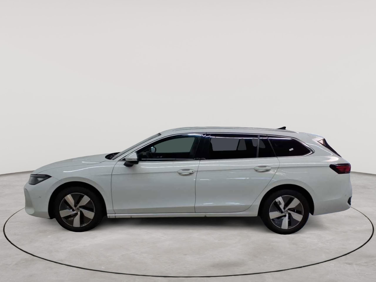 Volkswagen Passat Variant 1.5 e-TSI OPF DSG Business 6