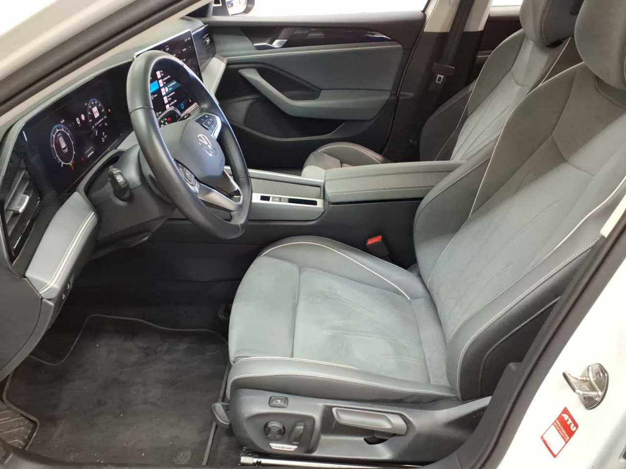 Volkswagen Passat Variant 1.5 e-TSI OPF DSG Business 7