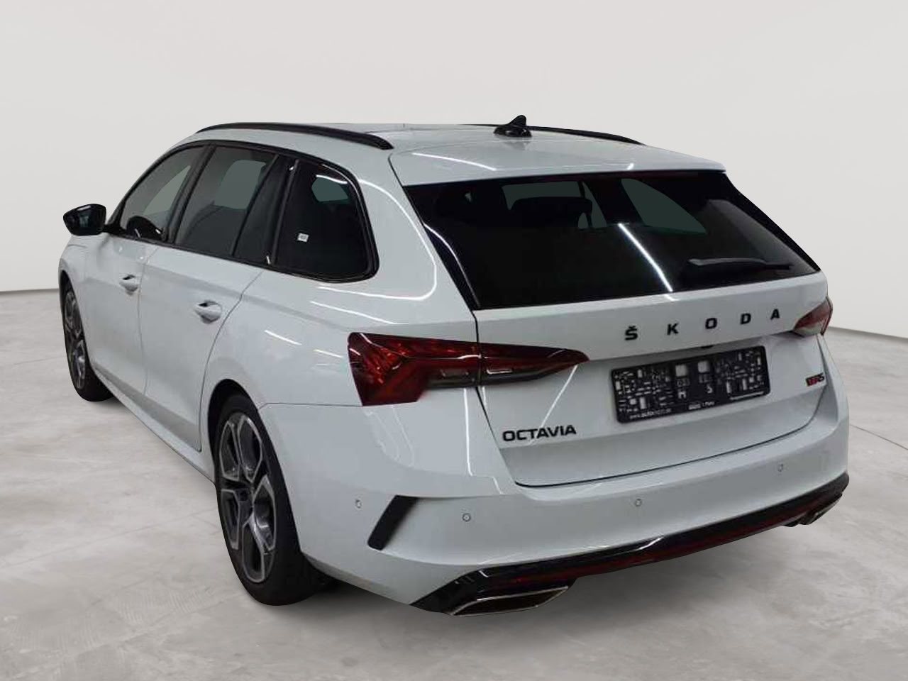 Skoda Octavia Combi 2.0 TSI DSG RS Plus 5