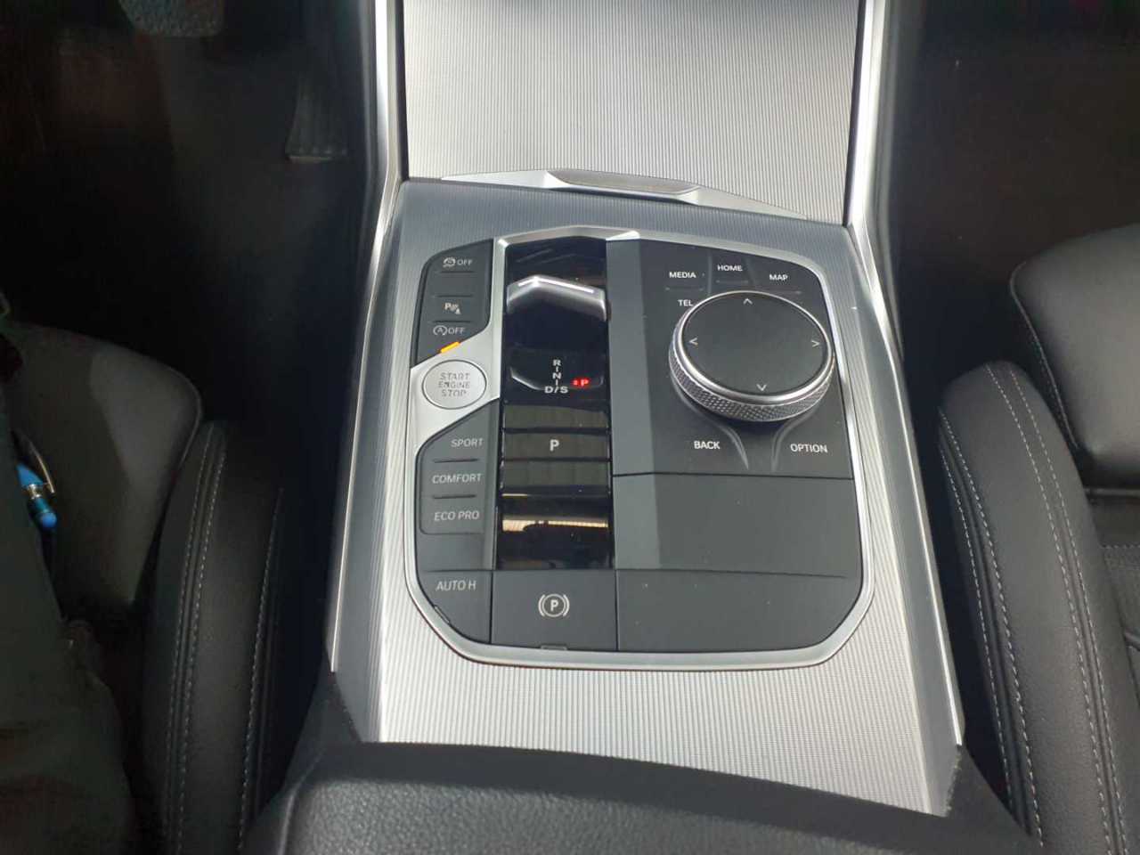 BMW 320i Touring Aut. 10