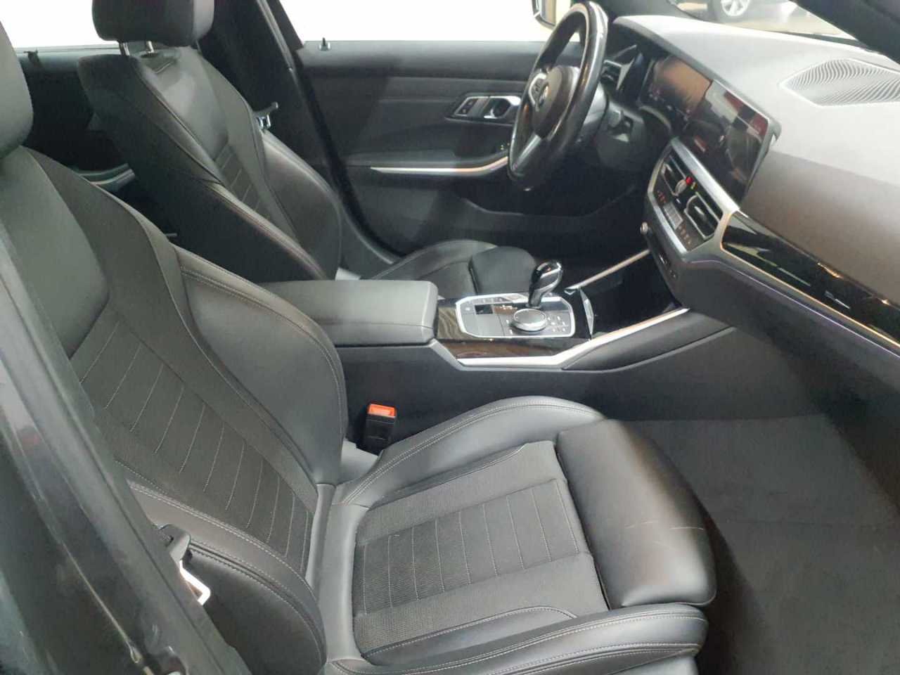 BMW 320d Touring xDrive Aut. Sport Line 8