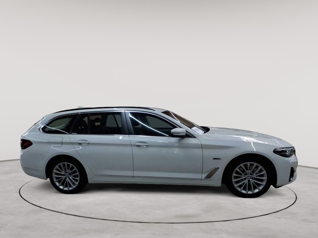 BMW 530e xDrive Touring Aut. 3