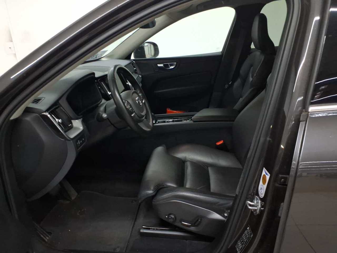 Volvo XC60 T6 AWD Recharge Geartronic Inscription Expression 7