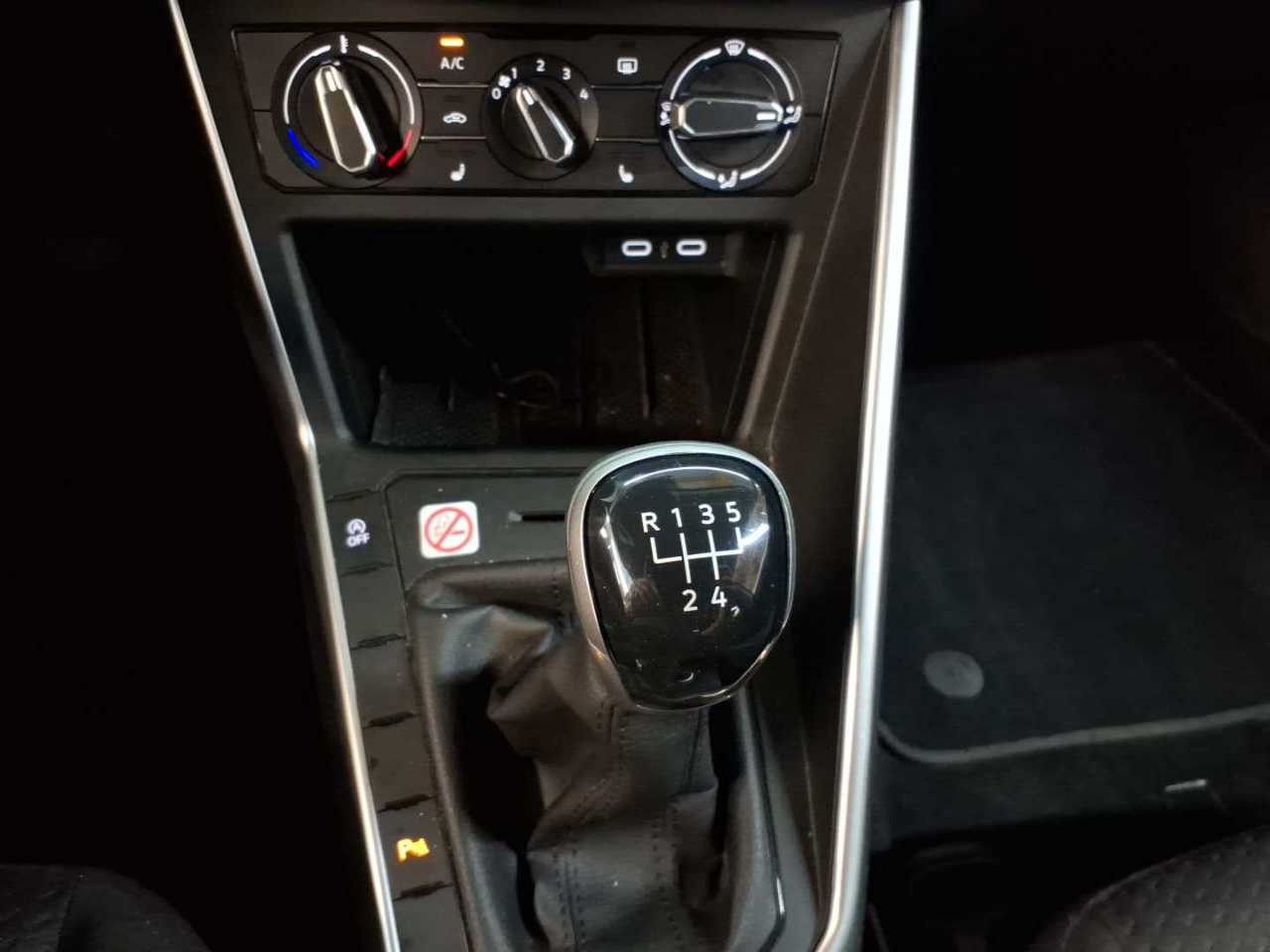 Volkswagen Polo 1.0 Life 10