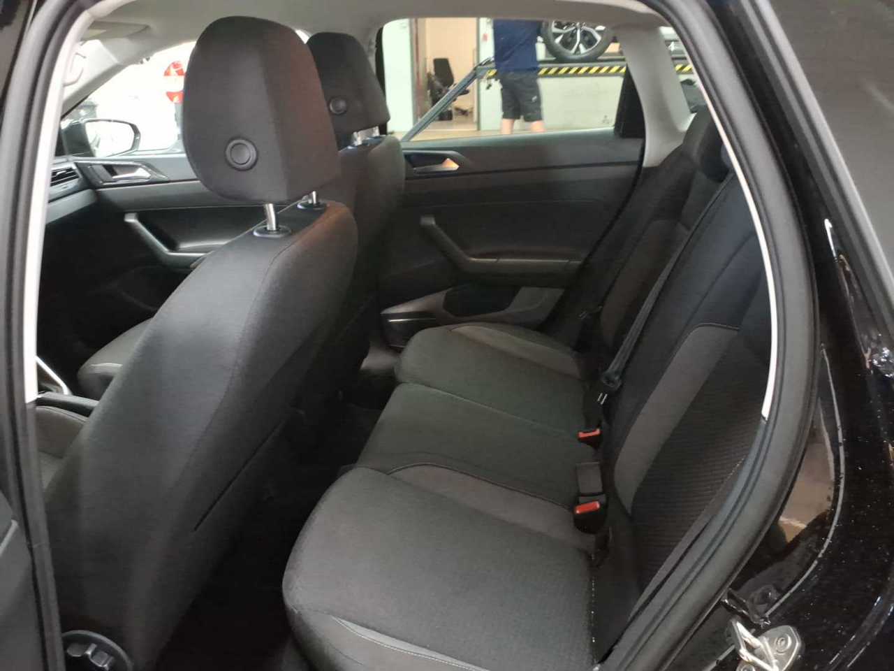 Volkswagen Polo 1.0 Life 13