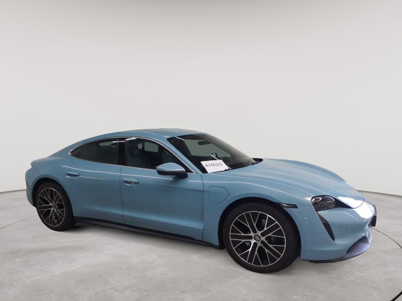 Porsche Taycan 3
