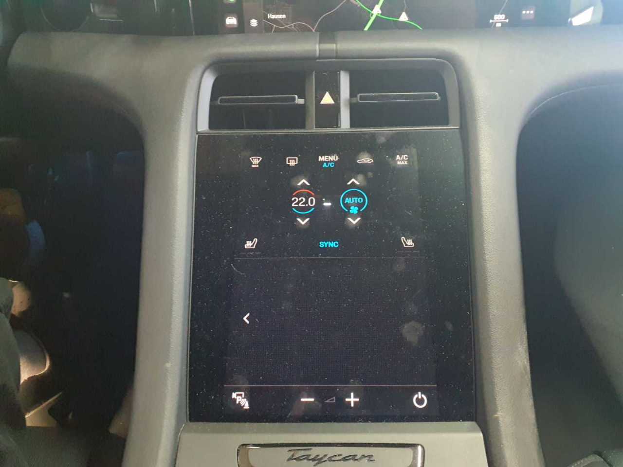 Porsche Taycan 10