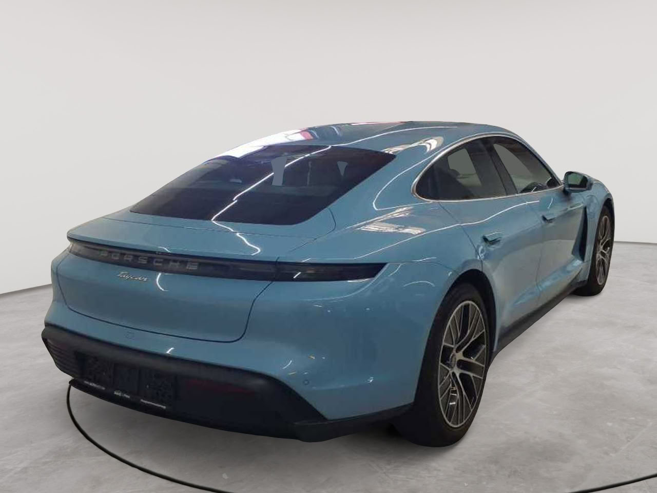 Porsche Taycan 4