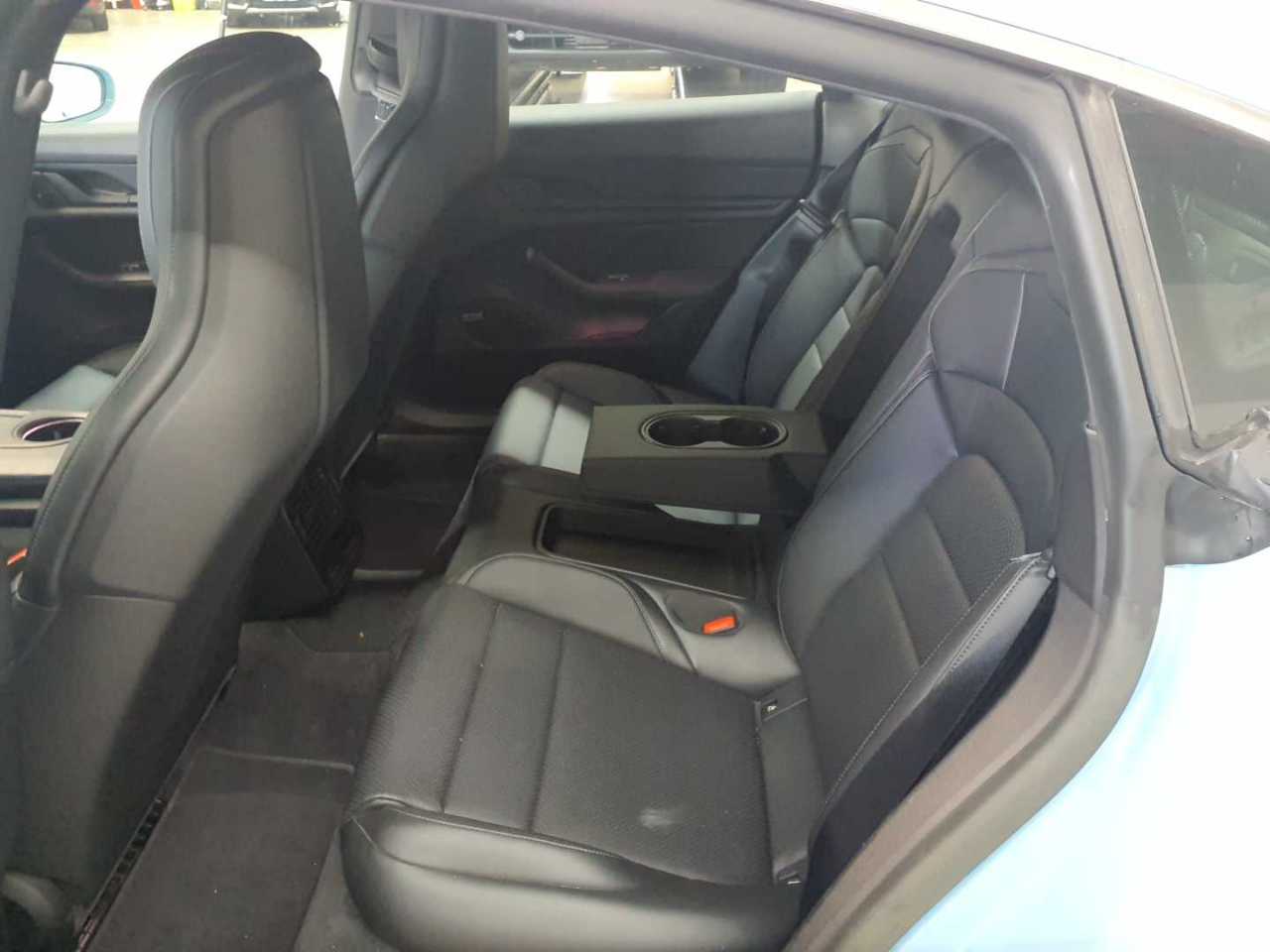 Porsche Taycan 14