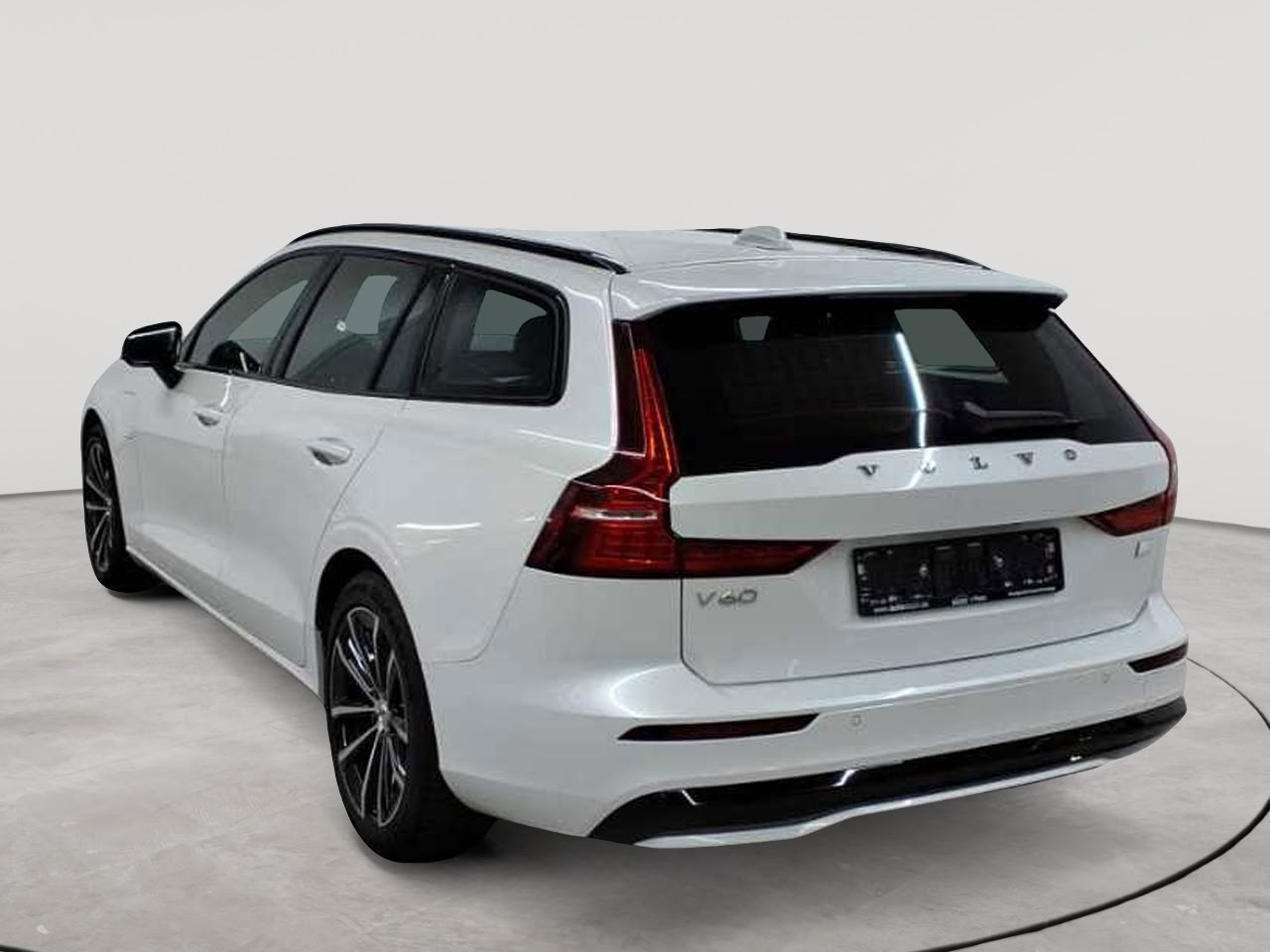 Volvo V60 T6 AWD Recharge Plus Dark 5