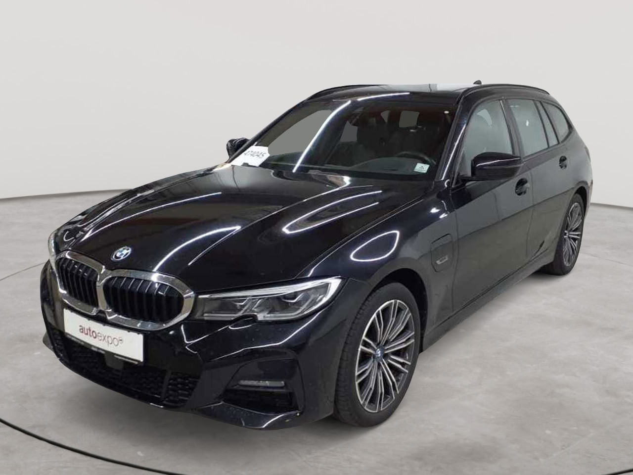 BMW 330e Touring xDrive Aut. M Sport 2