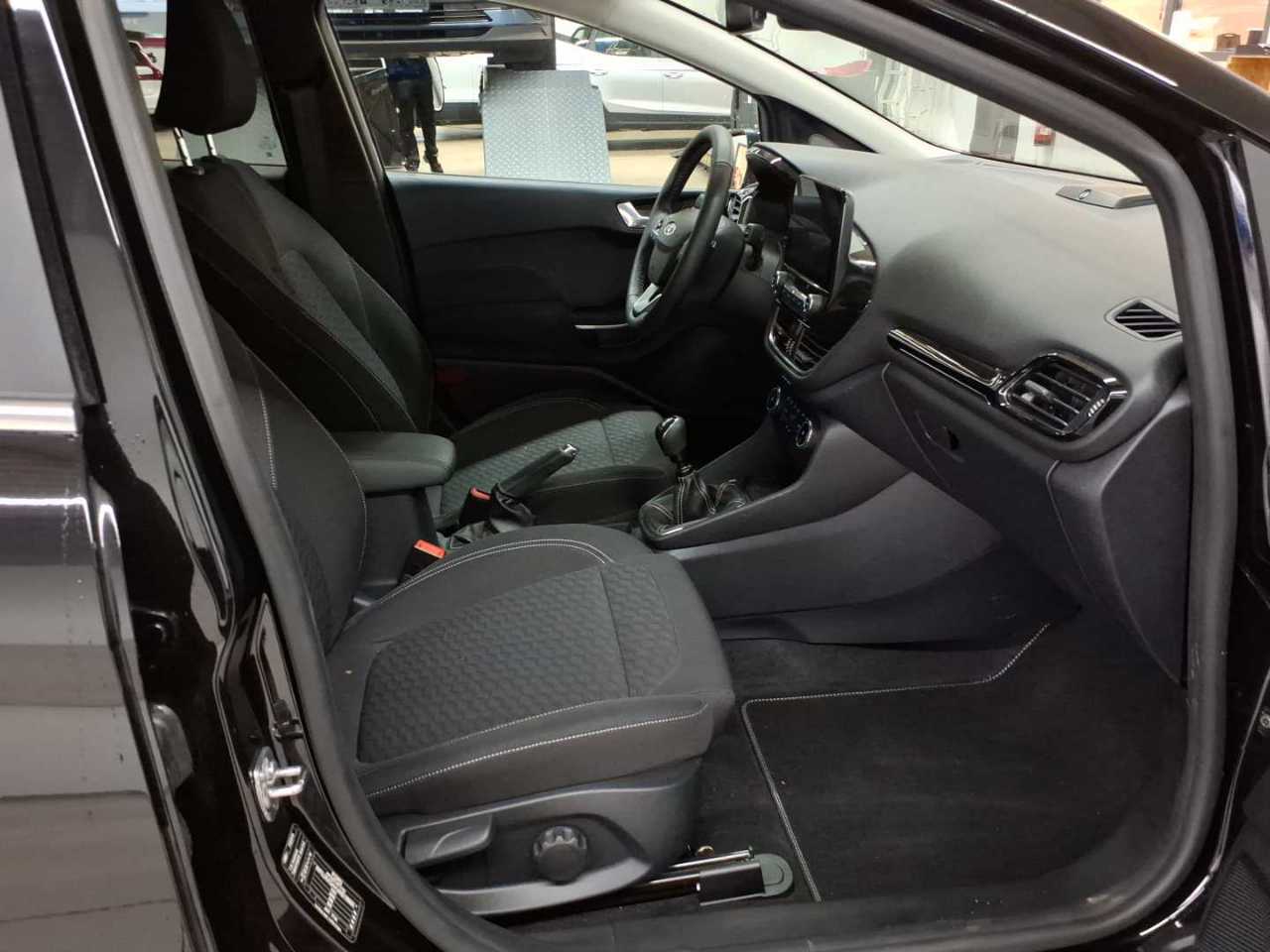 Ford Fiesta 1.0 EcoBoost S&S TITANIUM X 8