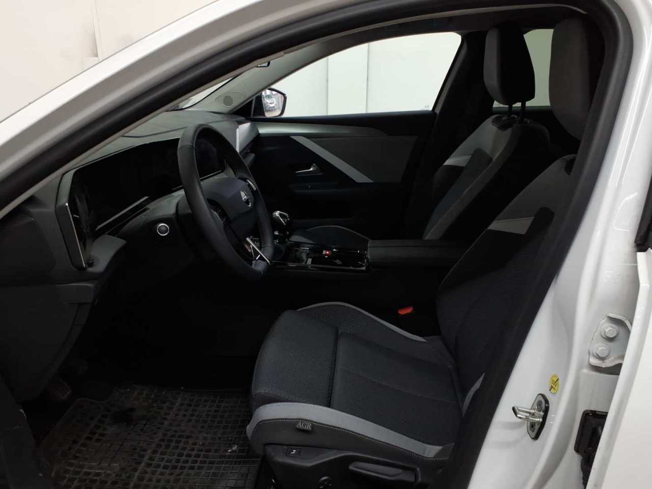 Opel Astra 1.2 Turbo Business Edition 7
