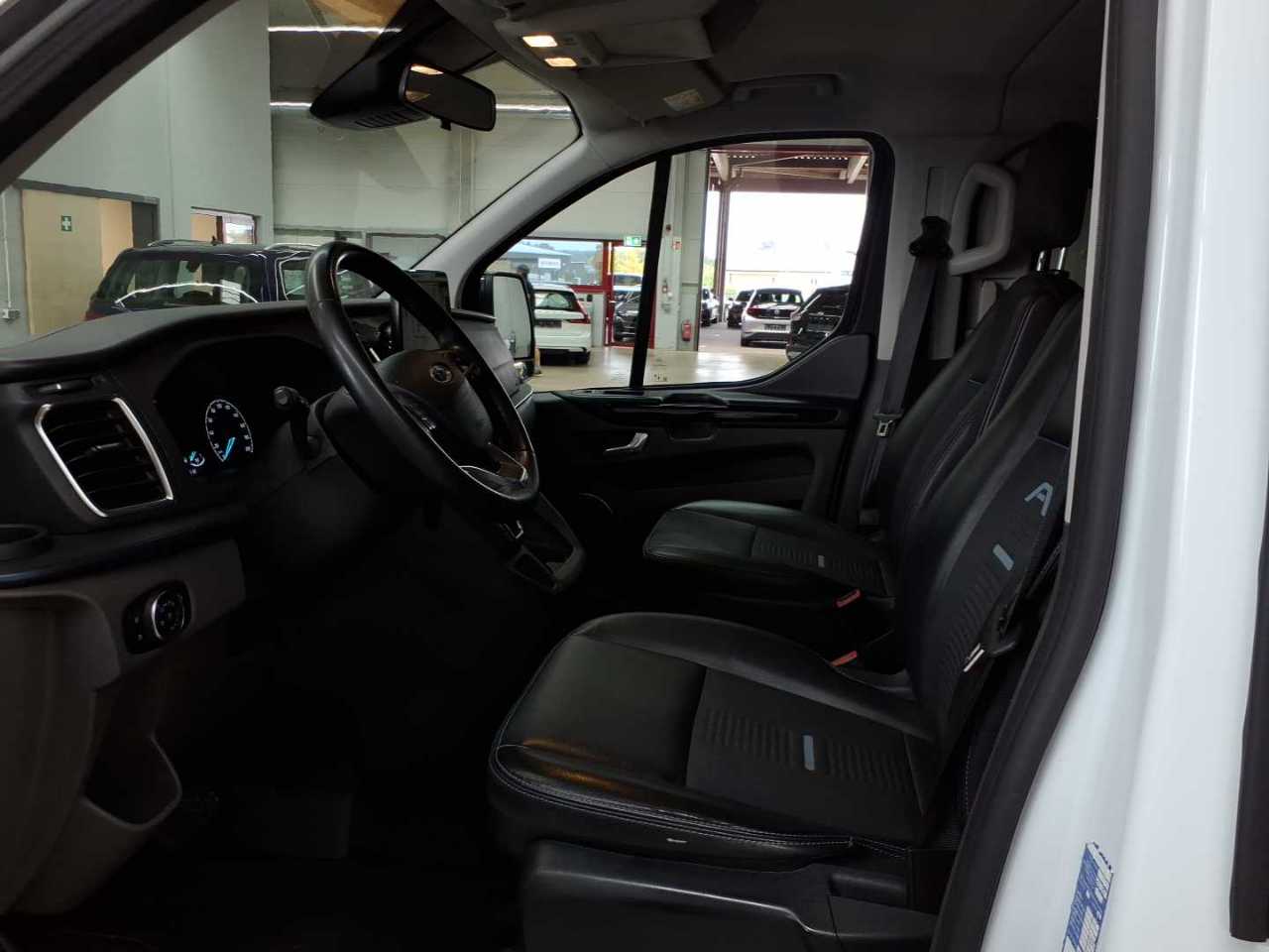 Ford Tourneo Custom 320 L1H1 VA Autm. Active 7