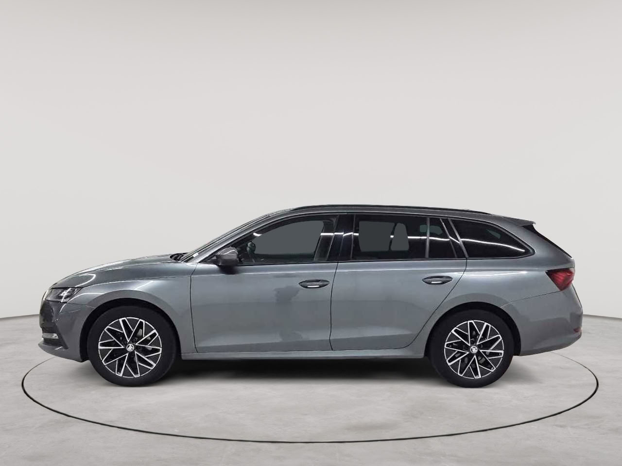 Skoda Octavia Combi 2.0 TDI DSG Ambition 6