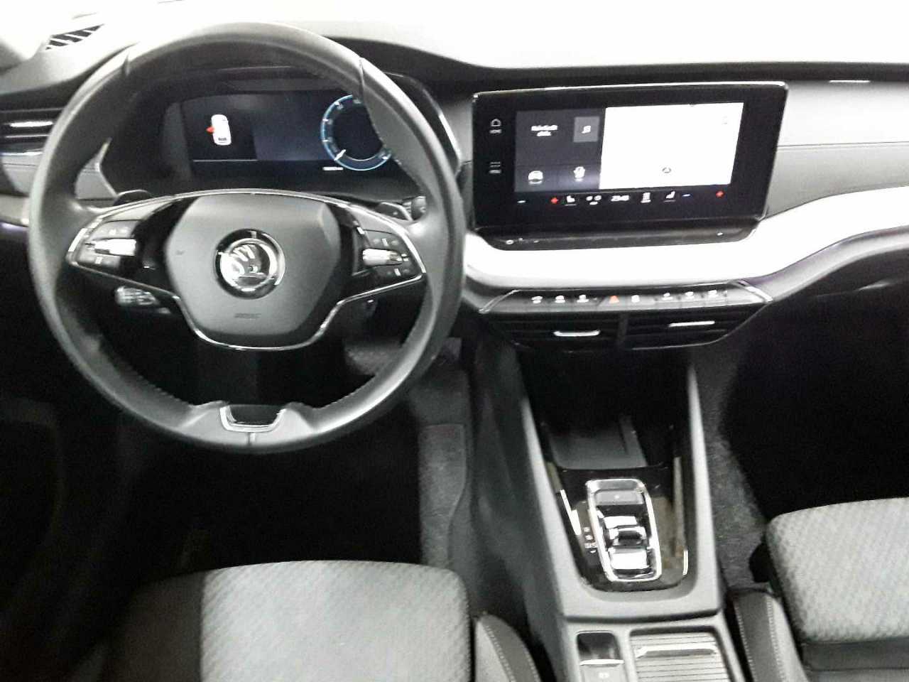 Skoda Octavia Combi 2.0 TDI DSG Ambition 10