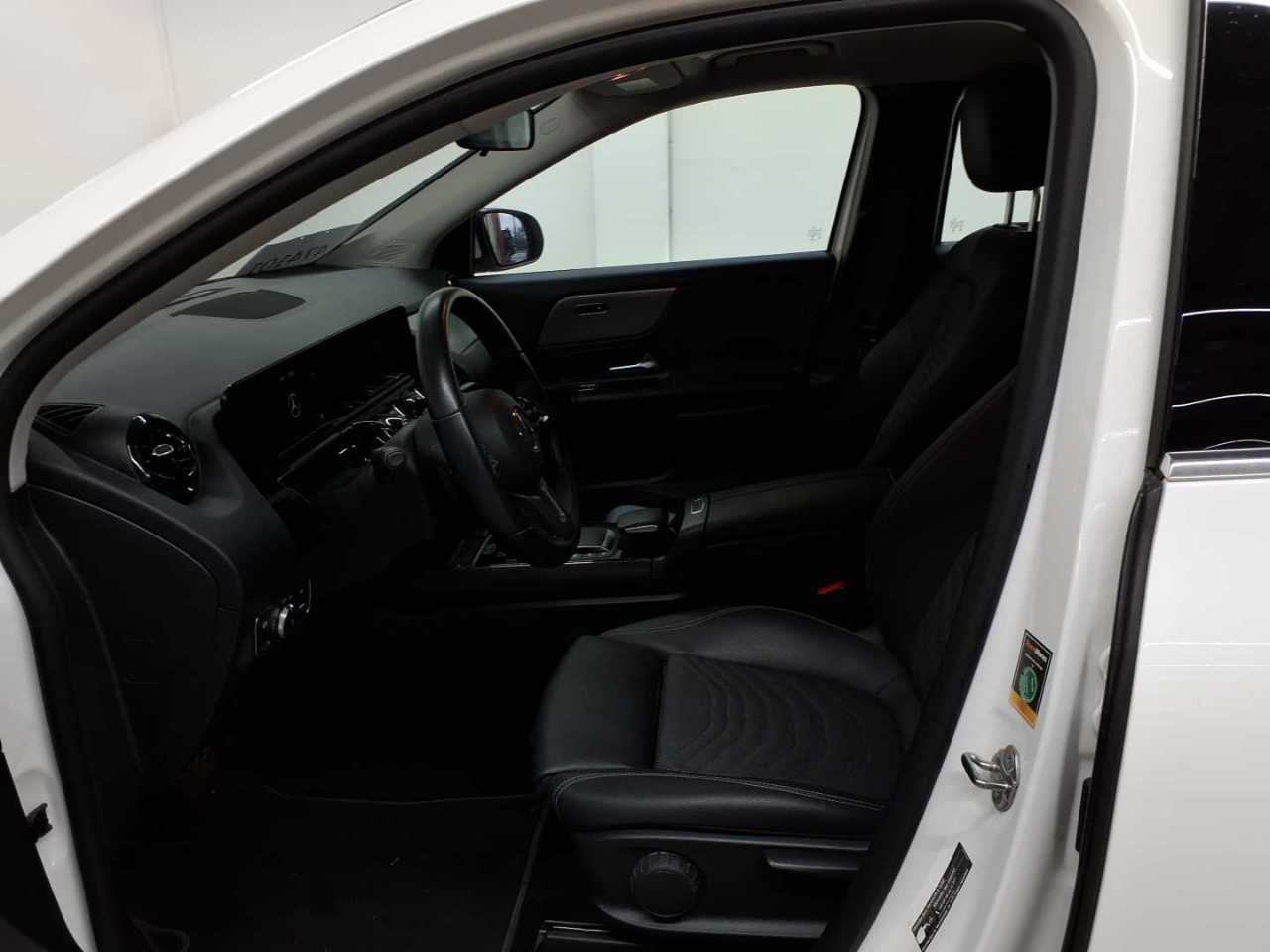 Mercedes-Benz GLA 200 d 8G-DCT 7