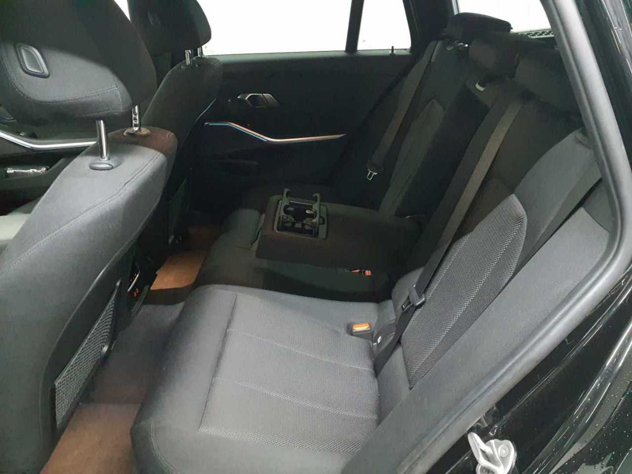 BMW 330e Touring Aut. 14