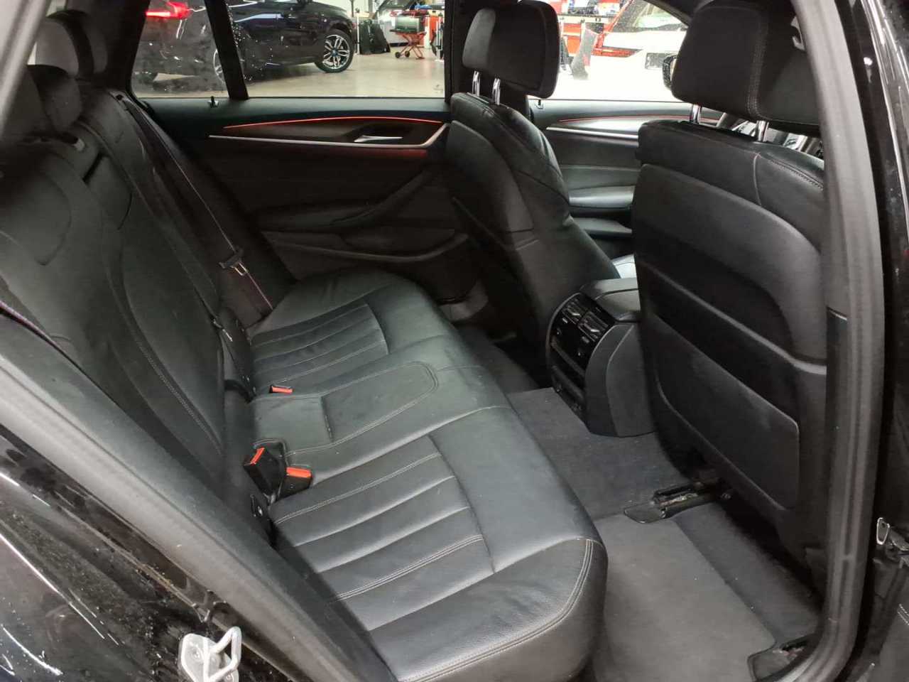 BMW 530i xDrive Touring Aut. 14