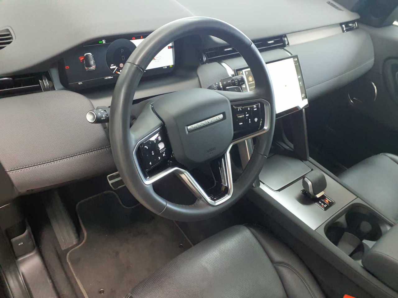 Land Rover Discovery Sport P270e Dynamic SE 9