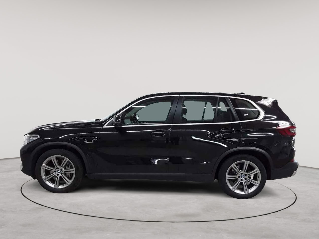 BMW X5 xDrive45e 6