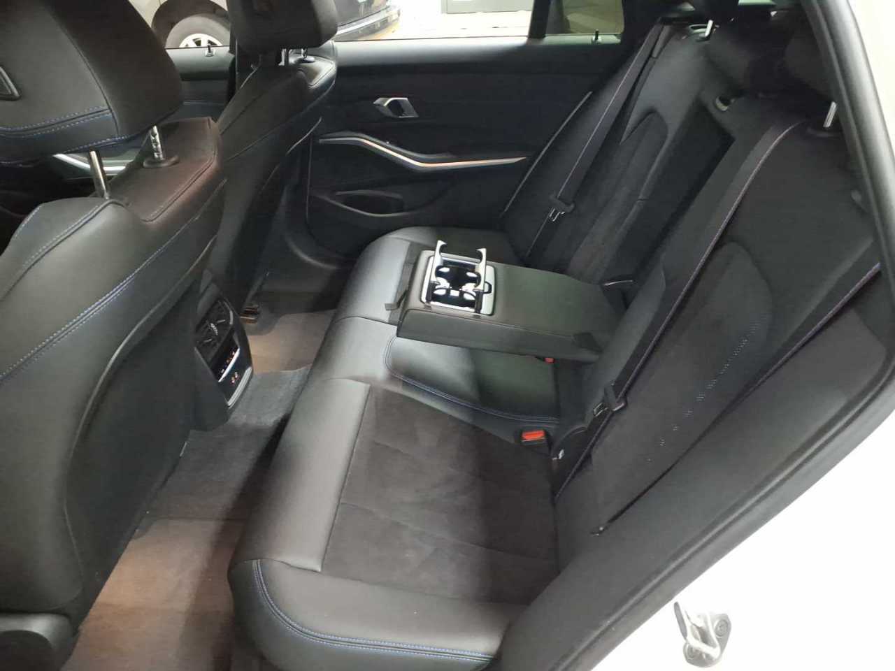 BMW 318d Touring Aut. 13