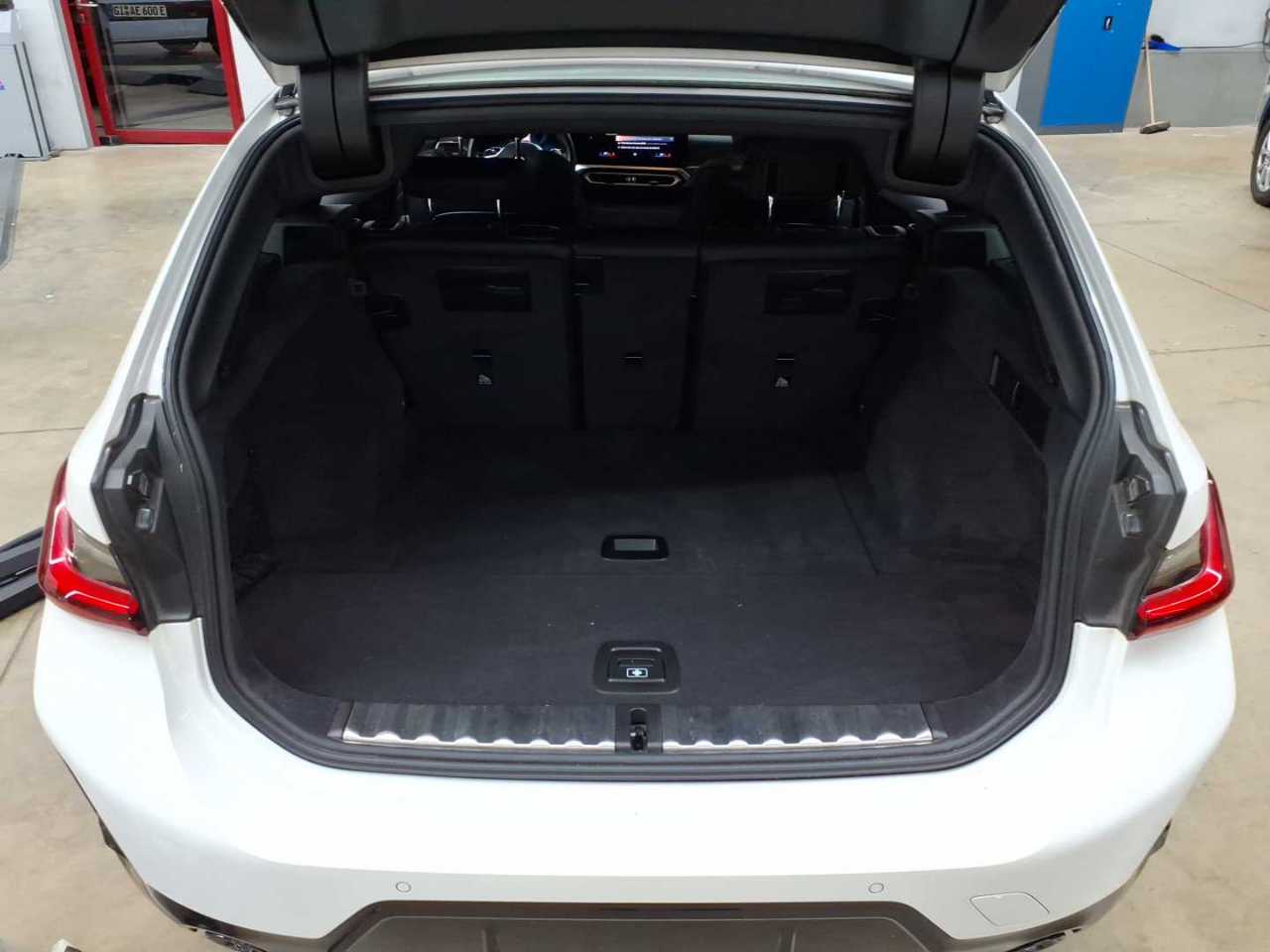 BMW 318d Touring Aut. 15