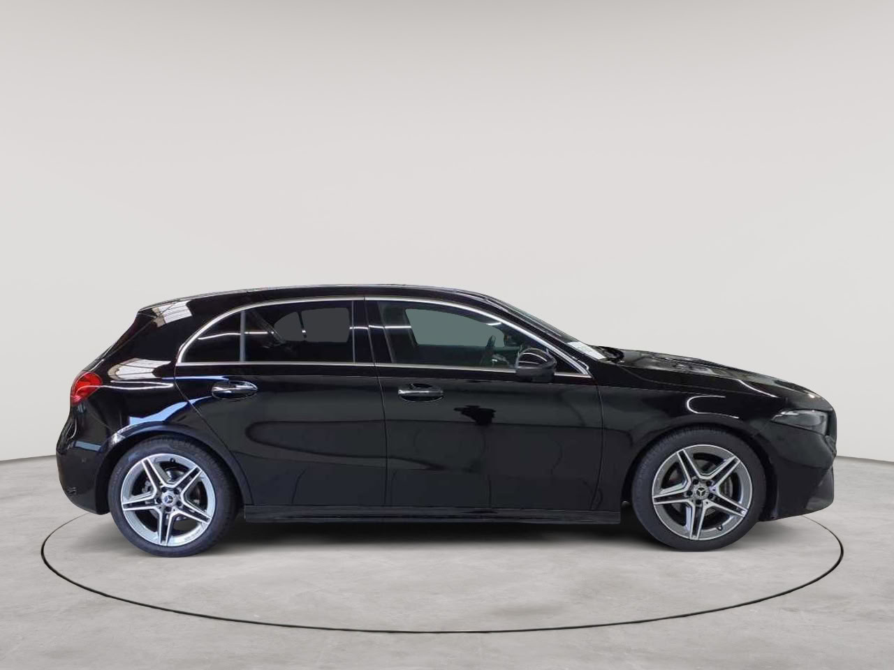 Mercedes-Benz A 200 d 8G-DCT AMG Line Advanced Plus 3