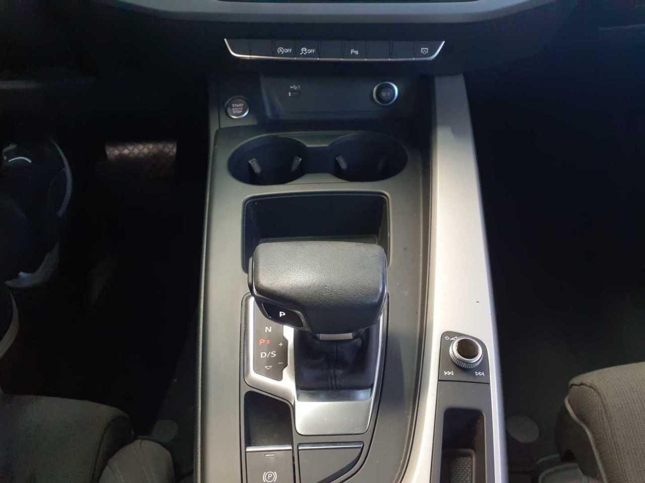 Audi A4 35 TDI S tronic 10