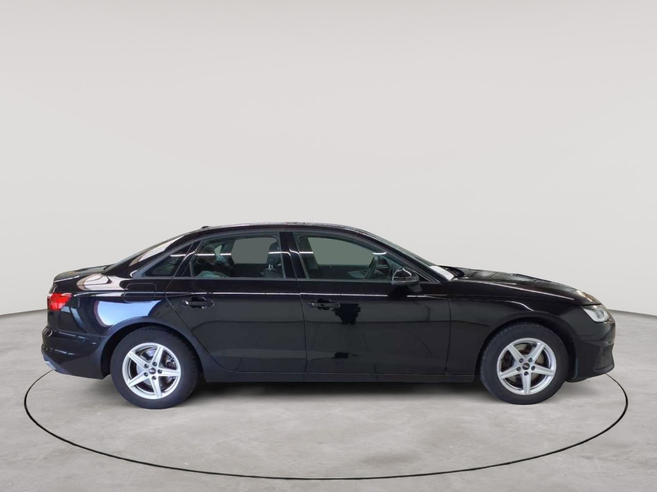 Audi A4 35 TDI S tronic 3