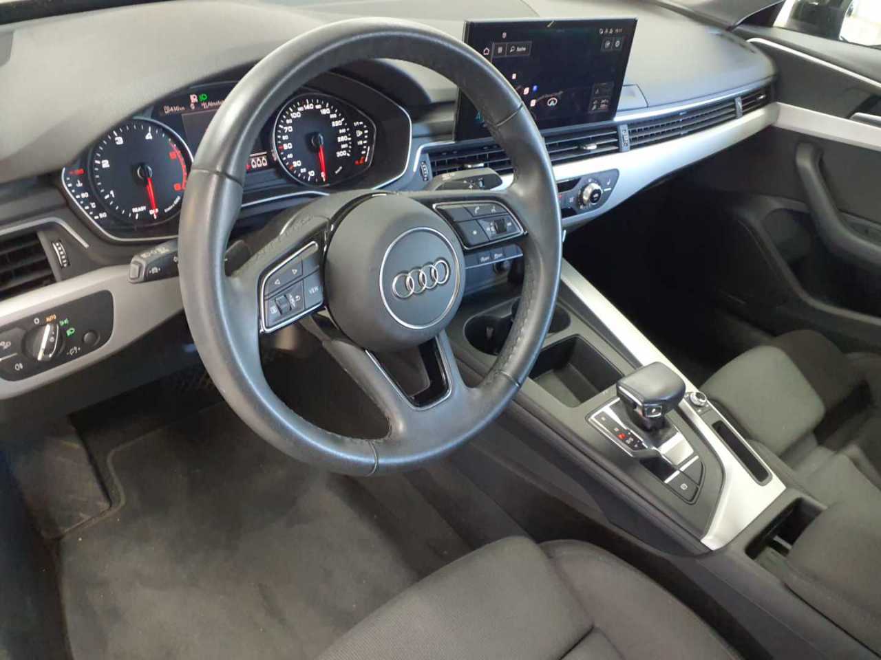 Audi A4 35 TDI S tronic 9