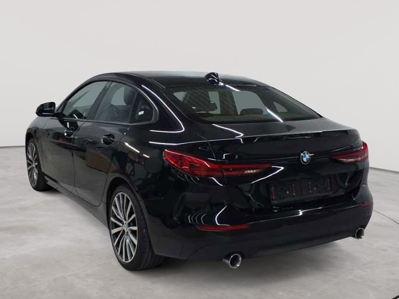 BMW 218d Gran Coupe 5